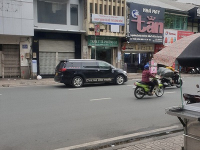 Cho thuê mặt bằng mt 240 trần hưng đạo b, phương 11, quận 5 2