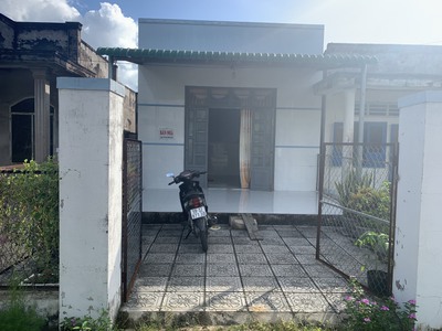 Chính chủ cần bán nhà 180m2 huyện hàm tân, giá rẻ thương lượng cho khách thiện chí 0