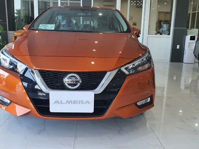 Nissan Almera đủ màu giao ngay tháng 12 với chương trình khuyến mại đặc biệt 0