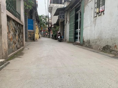 Bán đất xuân phương-nam từ liêm, vuông vắn, ô tô, ngõ thông, dt:40m2, hơn 3 tỷ 1