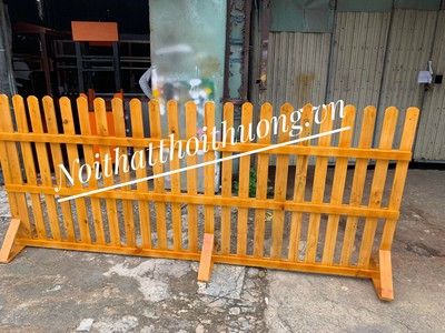 Mẫu hàng rào gỗ trang trí sơn nhiều màu tại Bình Dương, Đồng Nai, HCM 2