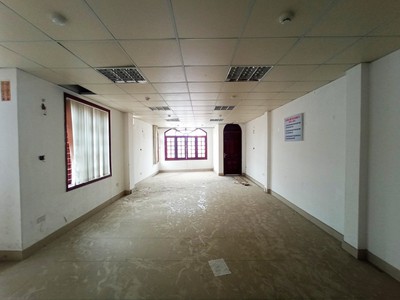 Cho thuê nhà 3 tầng, mặt bằng kinh doanh mặt đường Đà Nẵng 0
