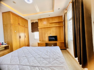 Cần bán căn hộ Penhouse Hoàng Tháp Plaza, KDC Trung Sơn, đường 9A, Bình Hưng, Bình Chánh, 150m2, 3 p 3