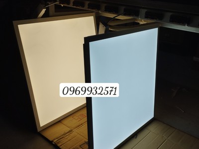 Bán buôn đèn panel 60x60 dạng hộp trần thả giá 1xx 1