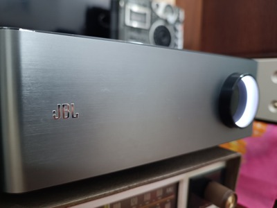 Cần tiền thanh lý bộ nghe nhạc jbl sas100 và loa sansui 300bt 3