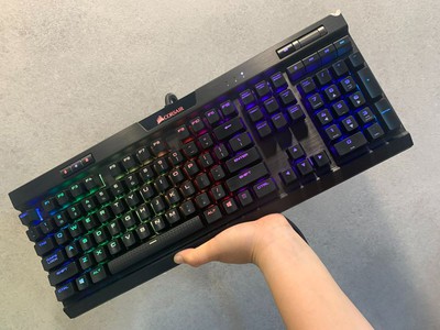 Cần Bán Bàn Phím Corsair K95 RGB Platinum 3