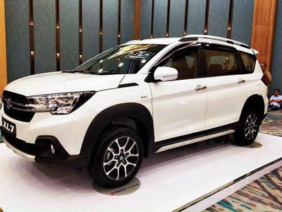 Suzuki XL7 xe 7 chỗ gia đình 0