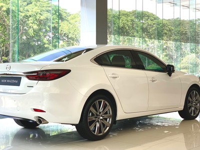 New Mazda 6 Premium 2022 chỉ với 300tr nhận xe ạ 12