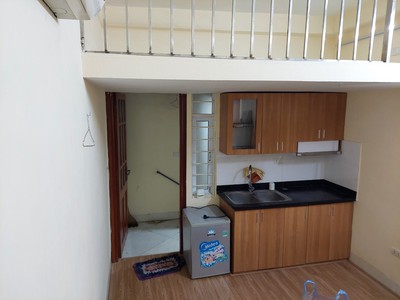 Cho thuê chung cư mini 30m2, điện nước giá dân, tầng 3 có thang máy ngõ 377 Giải Phóng 0