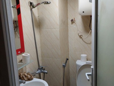 Cho thuê chung cư mini 30m2, điện nước giá dân, tầng 3 có thang máy ngõ 377 Giải Phóng 2