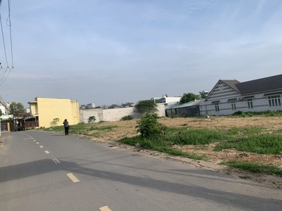 Bnas đất nền mặt tiền ĐT743C ngay Vincom Plaza Dĩ An 1