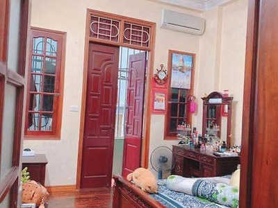 Bán Nhà Phố Víp Nguyễn Thái Học, Ba Đình, 30M Ra Phố, 61m x 5 tầng, 2