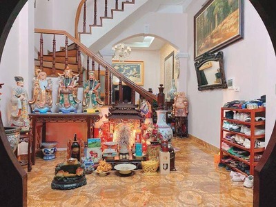 Bán Nhà Phố Víp Nguyễn Thái Học, Ba Đình, 30M Ra Phố, 61m x 5 tầng, 4