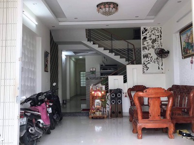 Chính chủ cần bán nhanh nhà 2 tầng, dt 160m2 chỉ 1 tỷ 7  yến nê, hòa tiến, hòa vang đà năng, lh 0