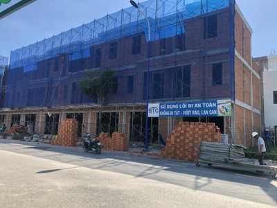 Chính chủ bán shophouse 1 trệt 2 lầu lavela garden 3