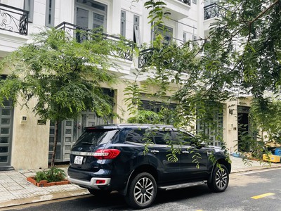 Cần tiền nên giảm giá mạnh bán gấp nhà 4 lầu có thang máy gần CĐ Điện Lực 3