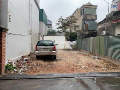 Cần bán 139M đất-mặt phố Nguyễn Hoàng Tôn-vị trí đẹp-giá tốt-đầu tư 1