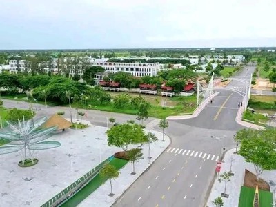 Bán nhà 1 trệt 2 lầu sân thượng trả chậm 18 tháng 0