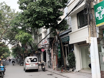 Cho thuê tầng 1   2 nhà 2 mặt phố  tòa nhà 8 tầng  - Số 165 phố Phương Mai, Quận Đống Đa 2