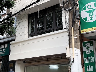 Cho thuê tầng 1   2 nhà 2 mặt phố  tòa nhà 8 tầng  - Số 165 phố Phương Mai, Quận Đống Đa 1