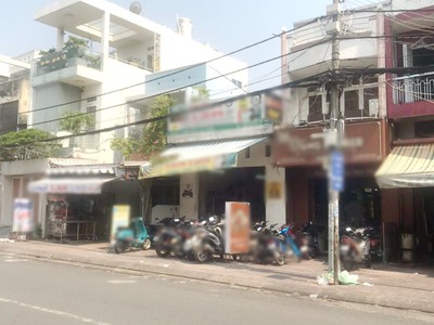 Cần bán loa cổ đang nghe tốt 1925