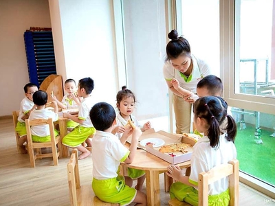 Cần bán loa cổ đang nghe tốt 1079