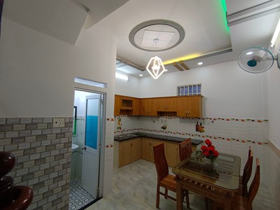 Cần bán loa cổ đang nghe tốt 640