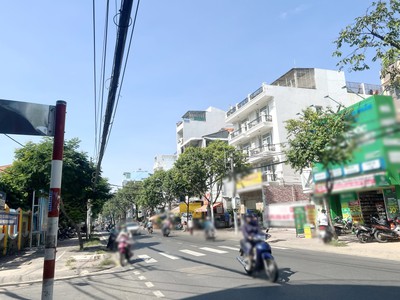 Cần bán loa cổ đang nghe tốt 1957