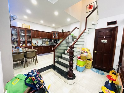 Cần bán loa cổ đang nghe tốt 2378