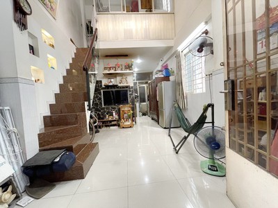 Cần bán loa cổ đang nghe tốt 978