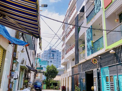 Cần bán loa cổ đang nghe tốt 817
