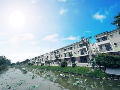 Cần bán loa cổ đang nghe tốt 696