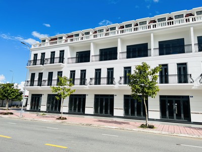 Sở hữu nhà phố với mặt tiền 24m sổ hồng trao tay 2