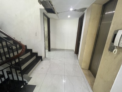 Nhà thuê MT giá siêu rẻ, KDC Trung Sơn, BC. 6x20m, hầm, trệt, lửng, 3 lầu, sân thượng. Giá 52 tr/th 5