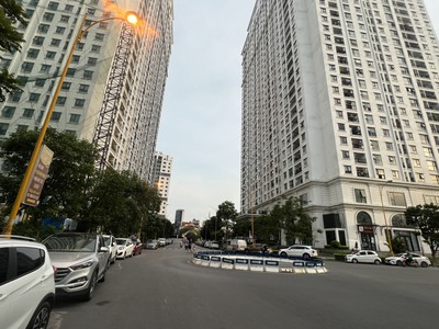 Cần bán loa cổ đang nghe tốt 2381