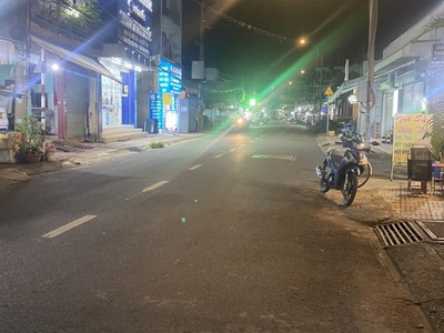 Cần bán loa cổ đang nghe tốt 2061