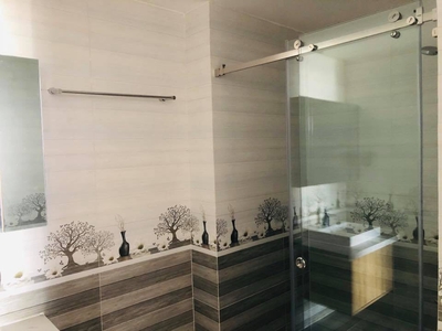 Cho thuê căn hộ 2Phòng ngủ đẹp giá tốt, có suất đậu ôtô-Kingston-Phú Nhuận 7