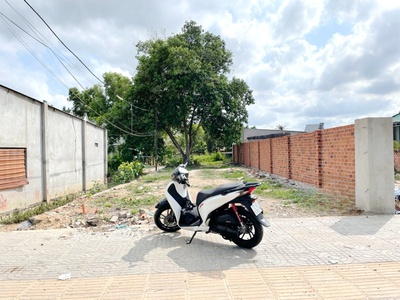 Cần bán loa cổ đang nghe tốt 4075