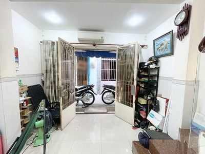 Cần bán loa cổ đang nghe tốt 4046