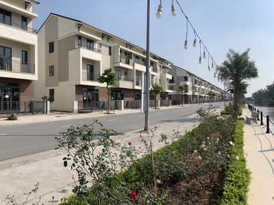 Cần bán loa cổ đang nghe tốt 2577