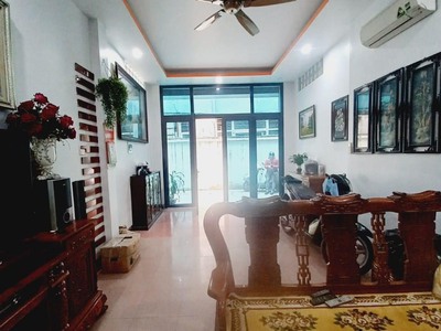 Cần bán loa cổ đang nghe tốt 4913