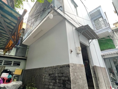 Cần bán loa cổ đang nghe tốt 6399