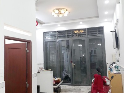 Cần bán loa cổ đang nghe tốt 7033