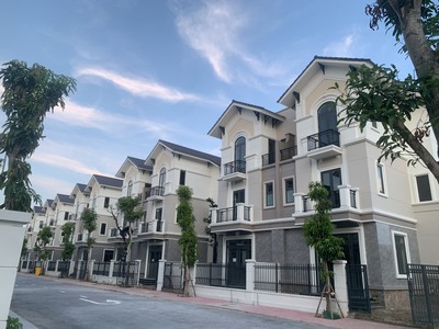 Cần bán loa cổ đang nghe tốt 6353