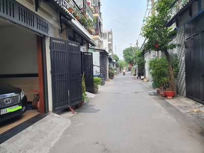 Cần bán loa cổ đang nghe tốt 5558