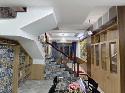 Cần bán loa cổ đang nghe tốt 7130
