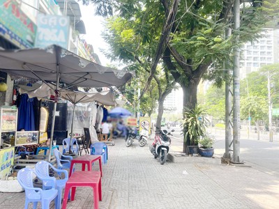 Cần bán loa cổ đang nghe tốt 7065