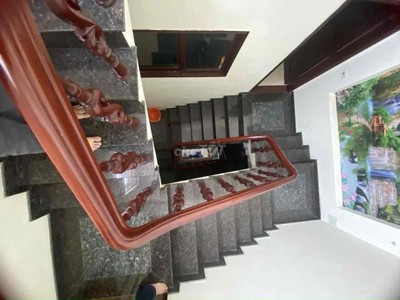 Cần bán loa cổ đang nghe tốt 7148