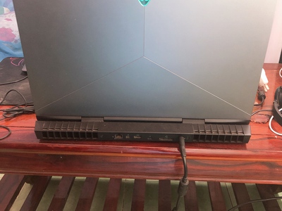 Nghỉ game bán máy alienware 17r5 + phụ kiện 3