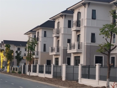 Cần bán loa cổ đang nghe tốt 6209